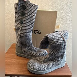 Women’s UGG Classic Cardy Gray Boots | Size 7